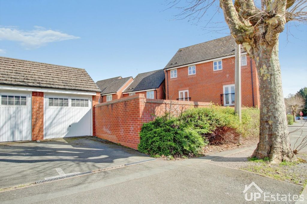 Property photo 2 of 24