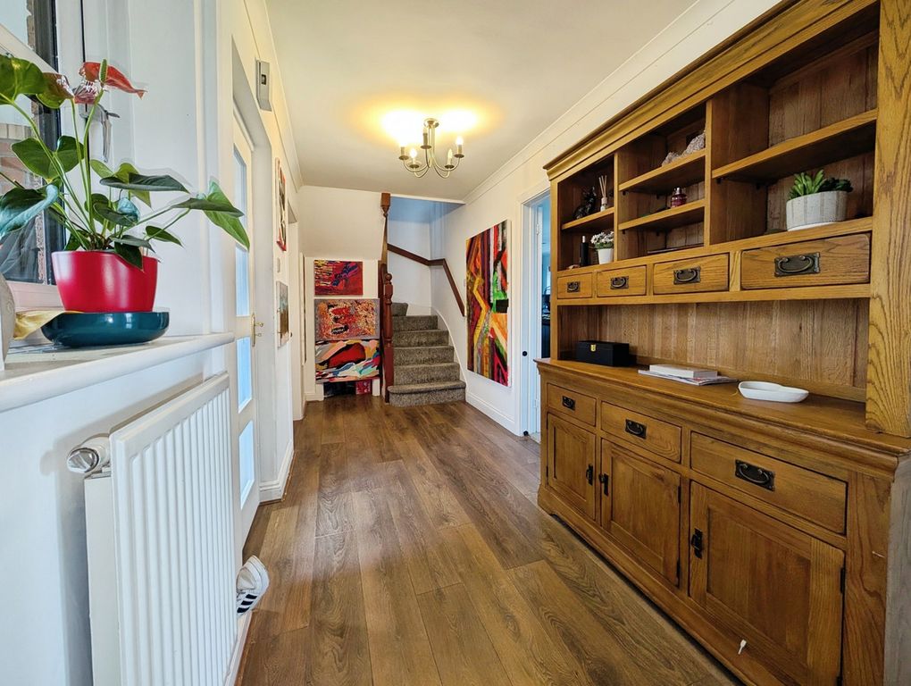 Property photo 3 of 42