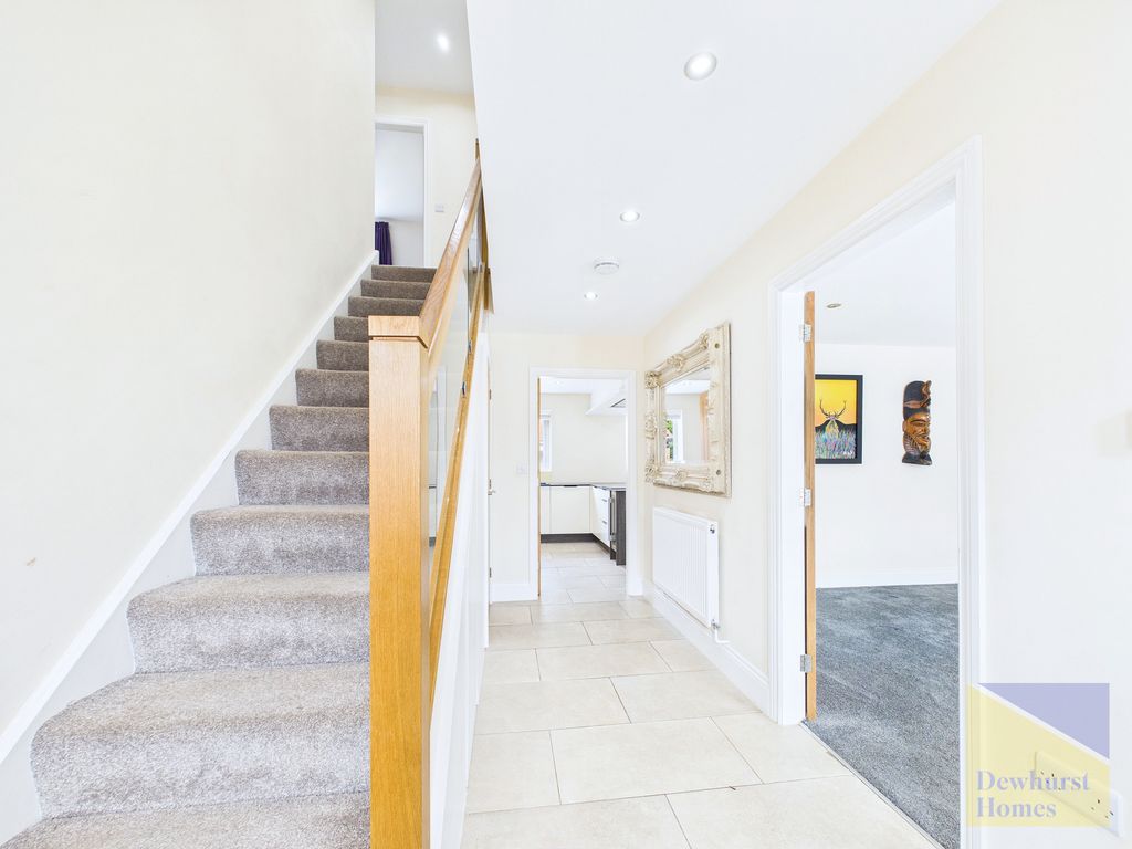 Property photo 2 of 25