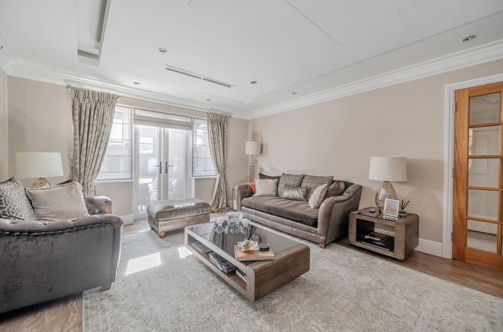 Property photo 3 of 43 57-6A79B4B4E5900-...