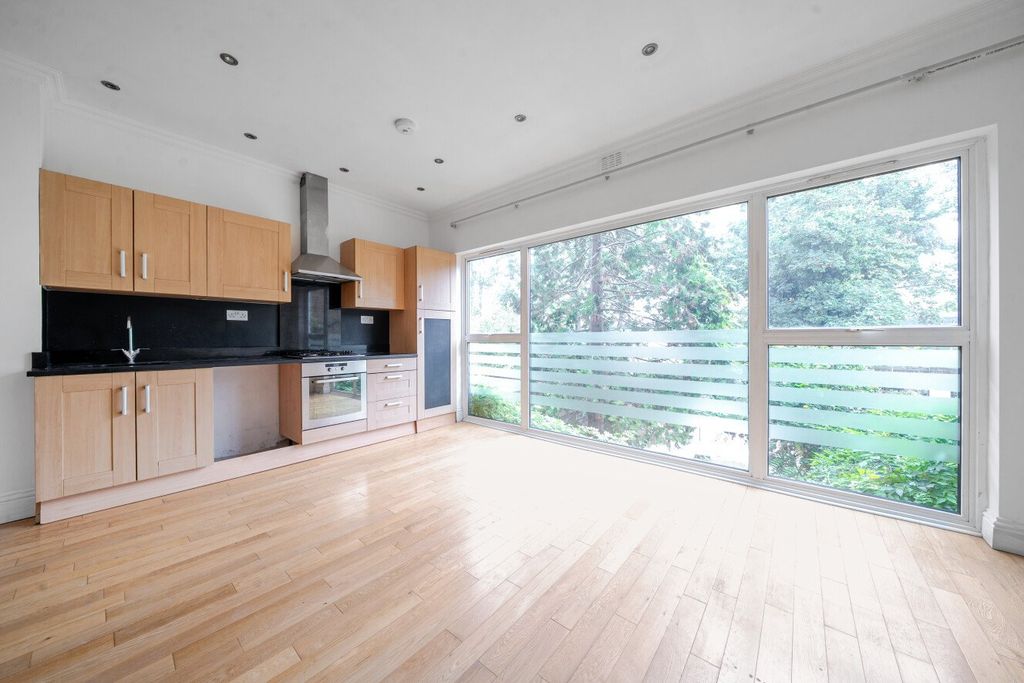 Property photo 2 of 11 Picture No. 06