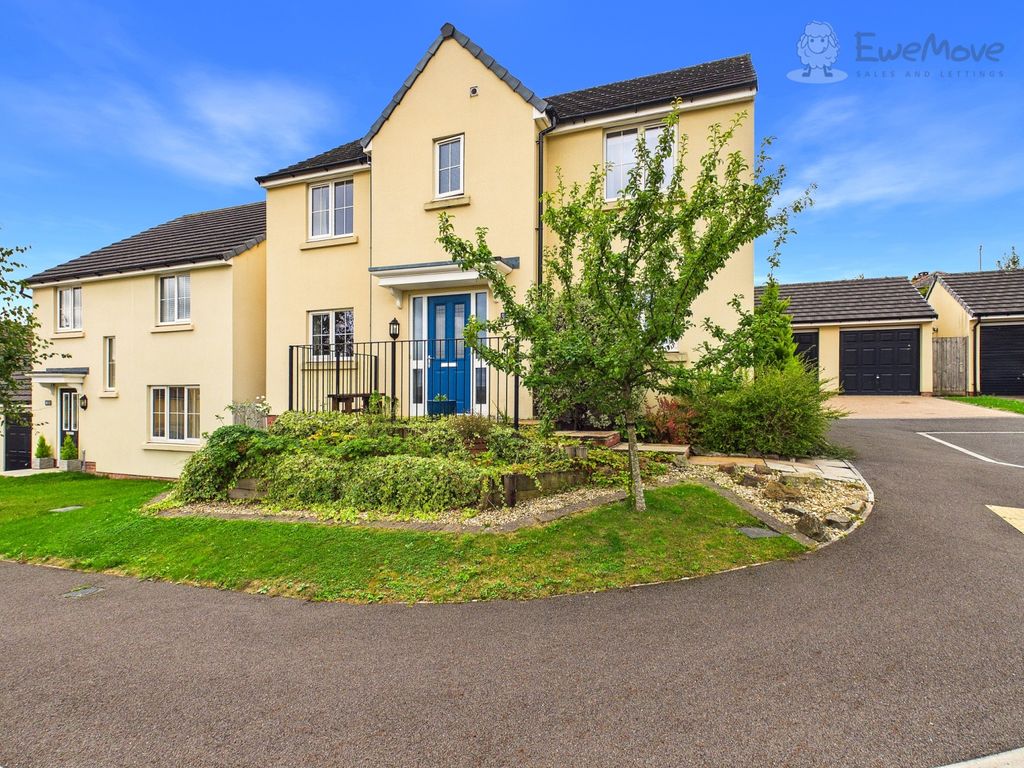 Property photo 1 of 20 Ewemove South Molton - Ash Drive