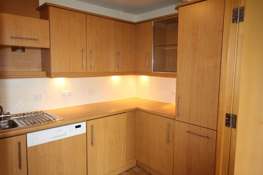 Property photo 3 of 13