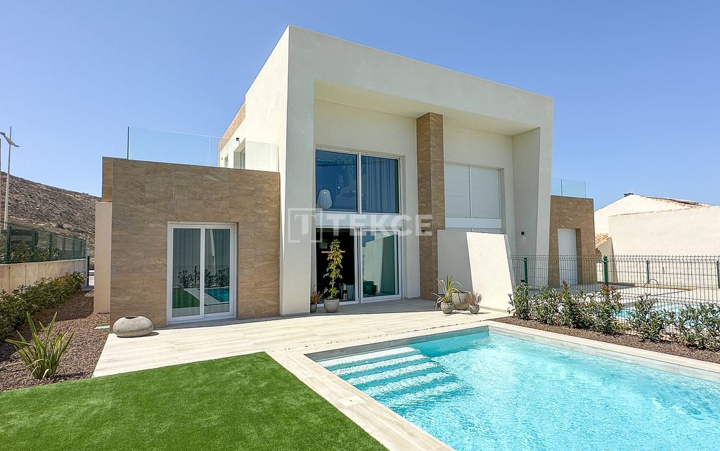 Property photo 1 of 30