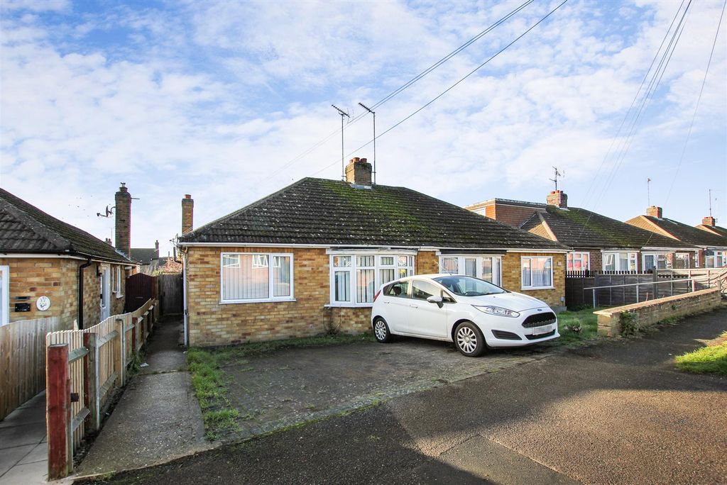 Property photo 1 of 12 Front