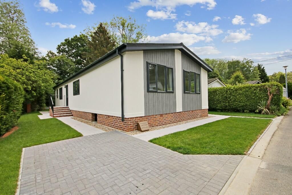 Property photo 1 of 20