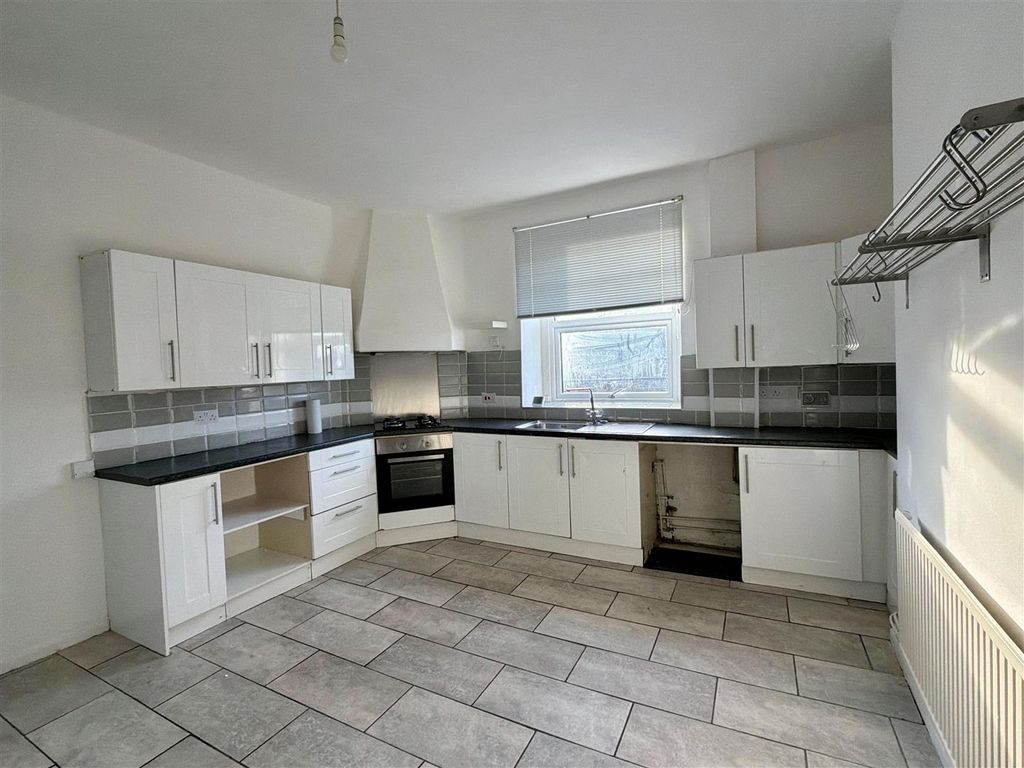 Property photo 3 of 8 Dji_20251216_134058_557.Jpeg