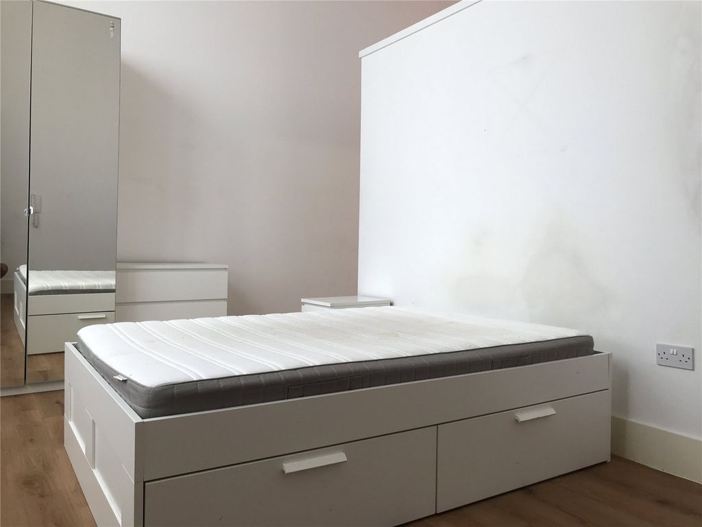 Property photo 3 of 5 Picture No. 02