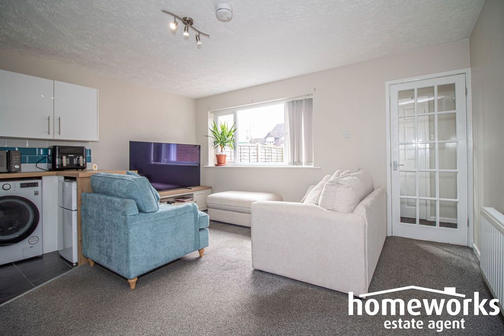 Property photo 2 of 7