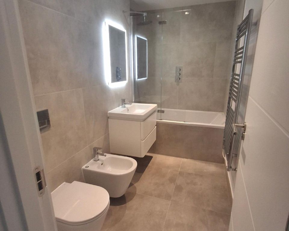 Property photo 2 of 5 Bathroom.Jpg