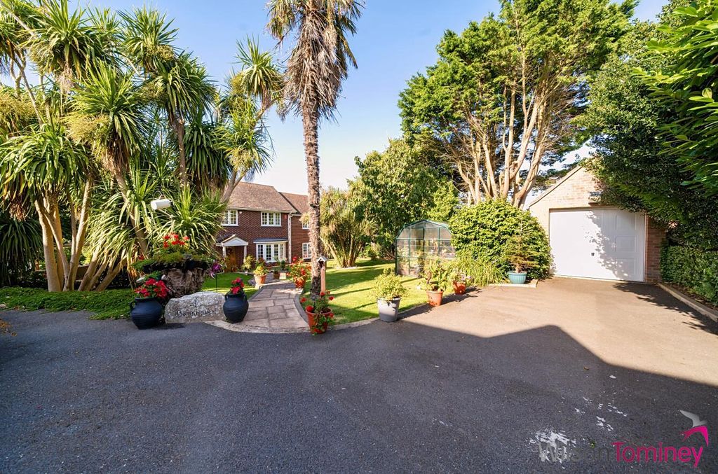 Property photo 1 of 26 E1A0F6B0-Fbba-487A-9c57-3Aea3Dd99d3c.Jpg