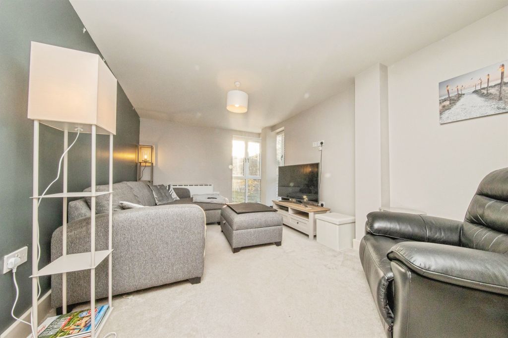 Property photo 3 of 11