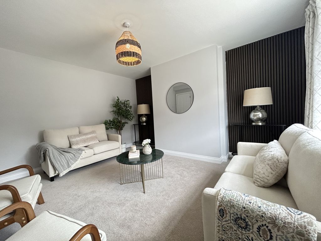 Property photo 2 of 17 Img_2391