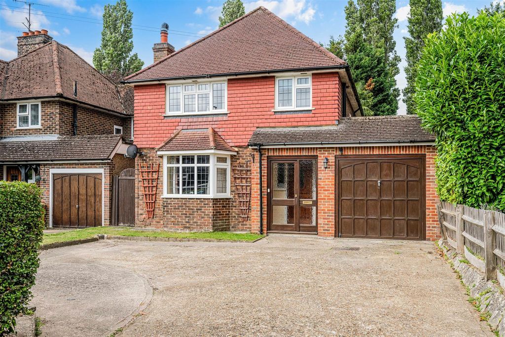 Property photo 1 of 16 Nutfield Road  (1).Jpg