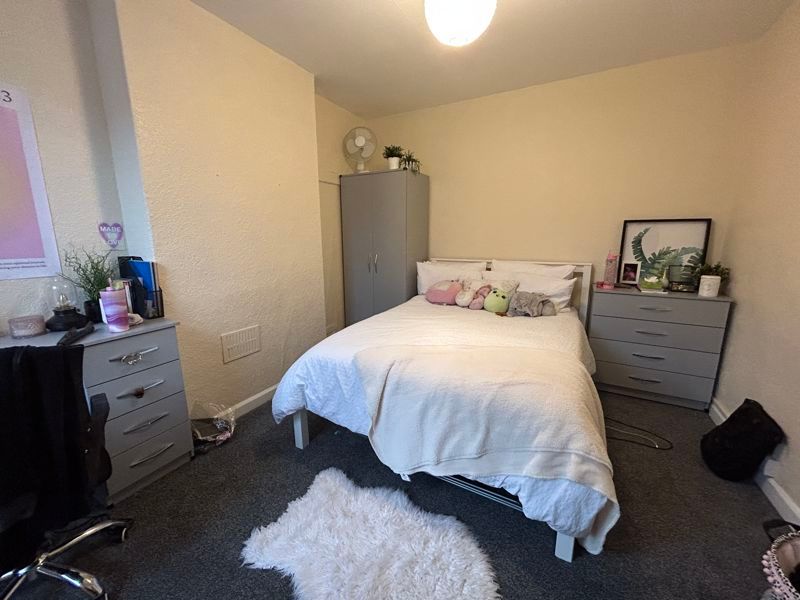 Property photo 3 of 7 Photo 19