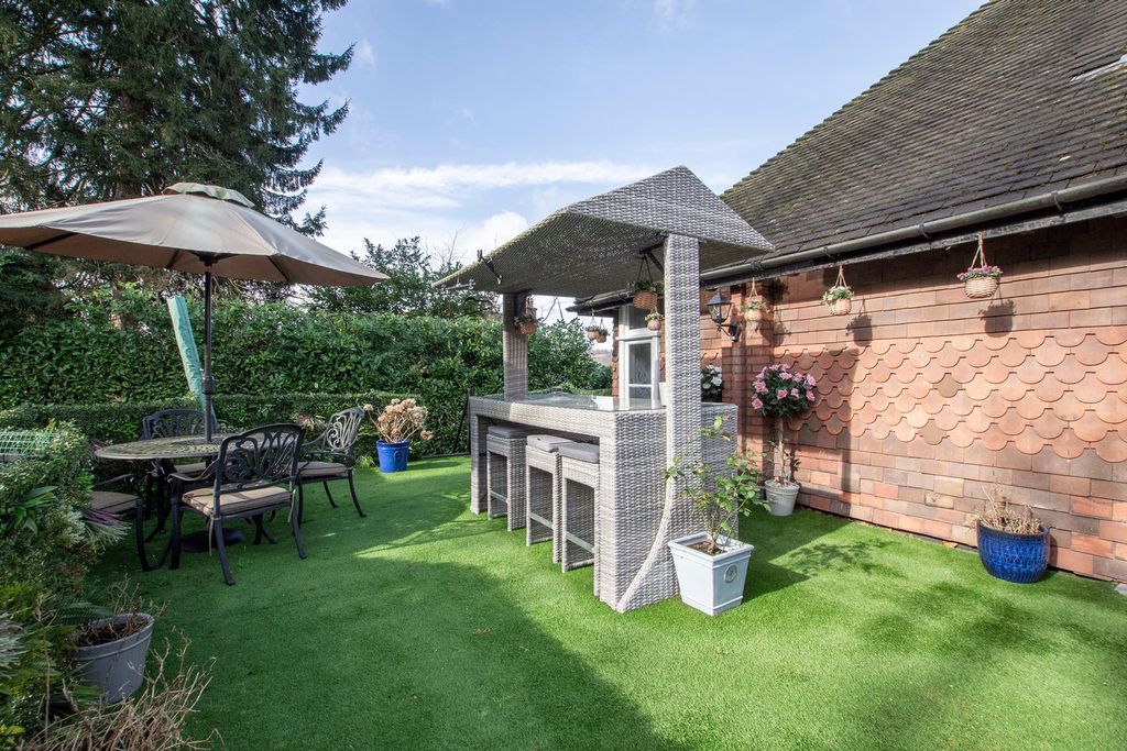 Property photo 3 of 38