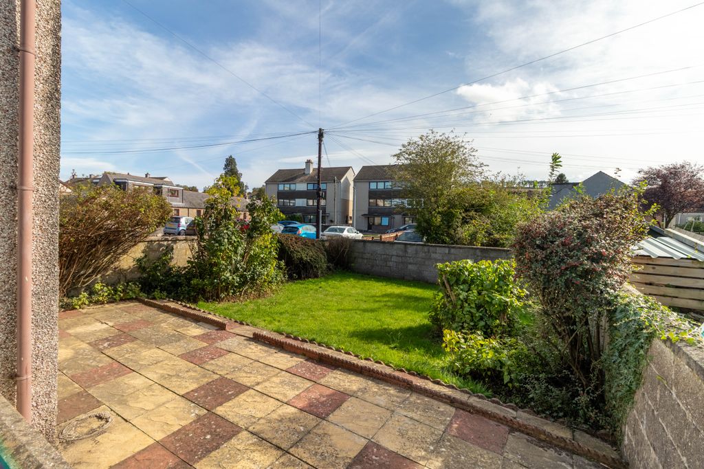 Property photo 3 of 23 Private Garden