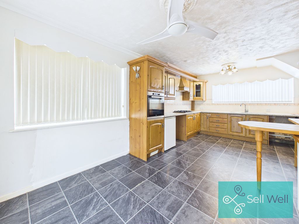 Property photo 2 of 27 Kitchen/Diner