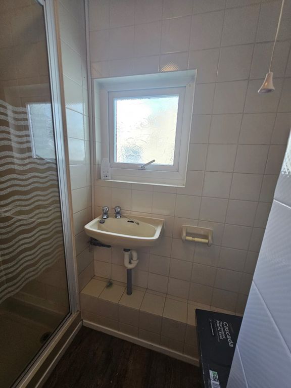 Additional image 12 of 3 bed flat to rentClifton Rd, Llandudno LL30