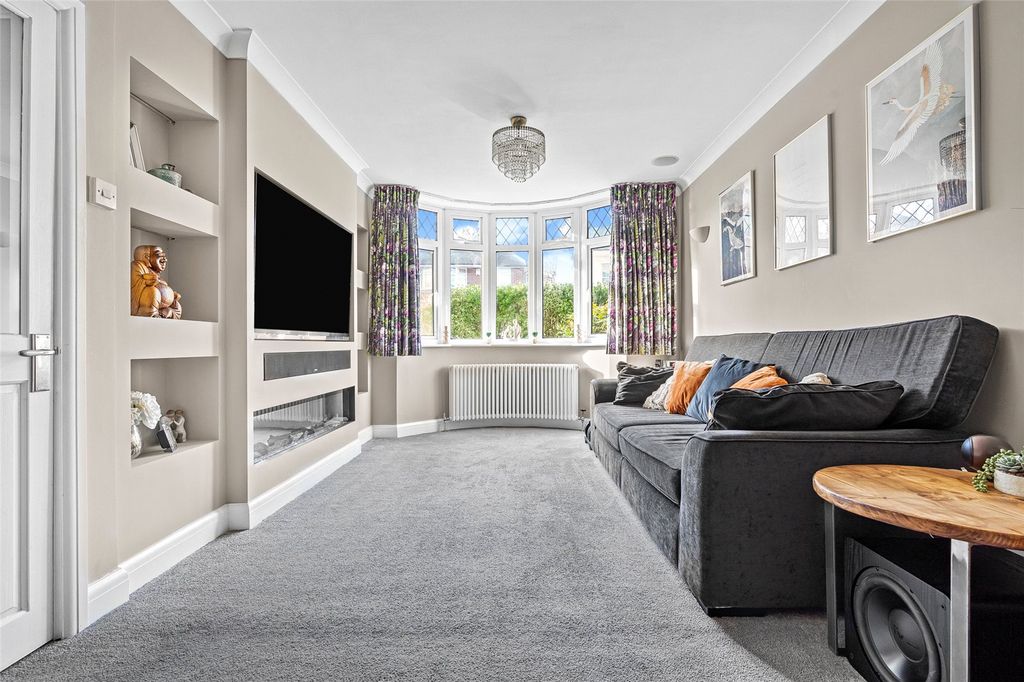 Property photo 3 of 15 Picture No. 01