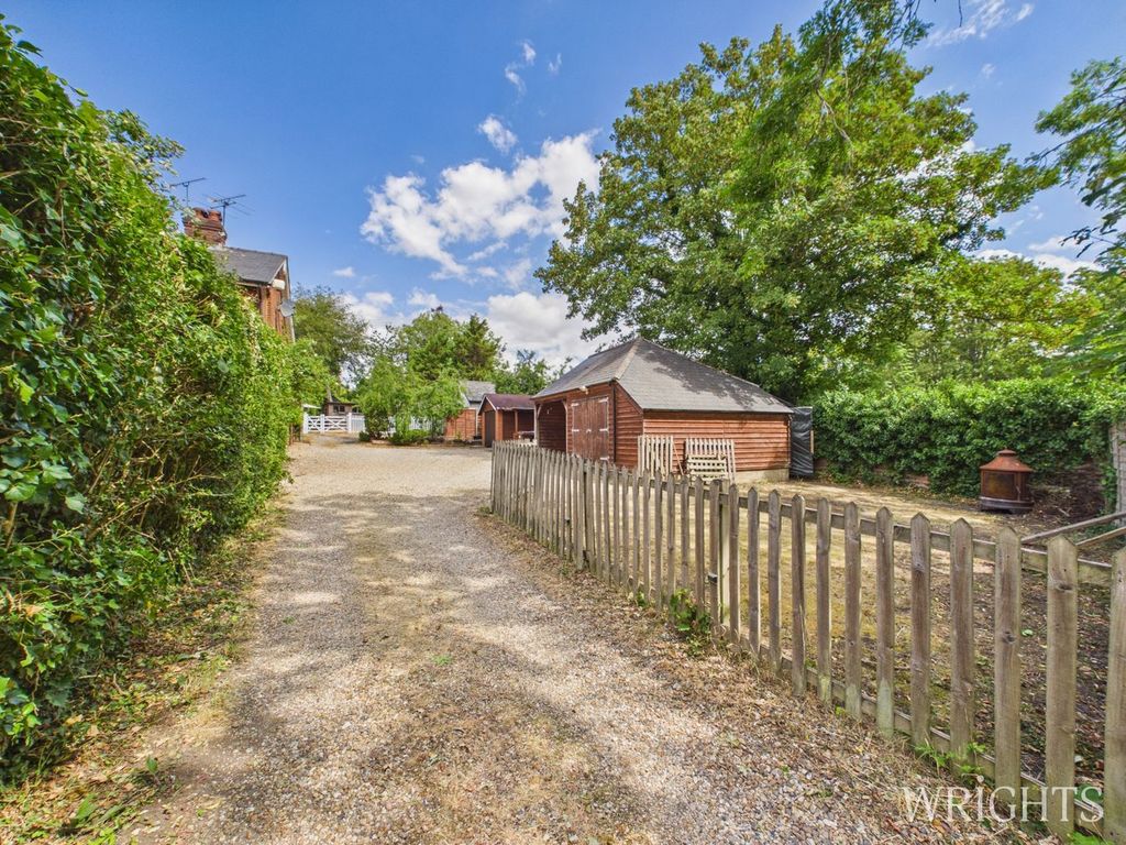 Property photo 3 of 26
