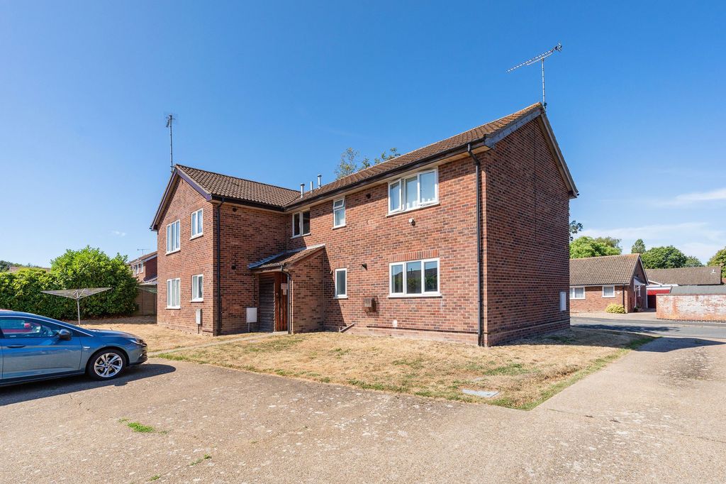 Property photo 1 of 12