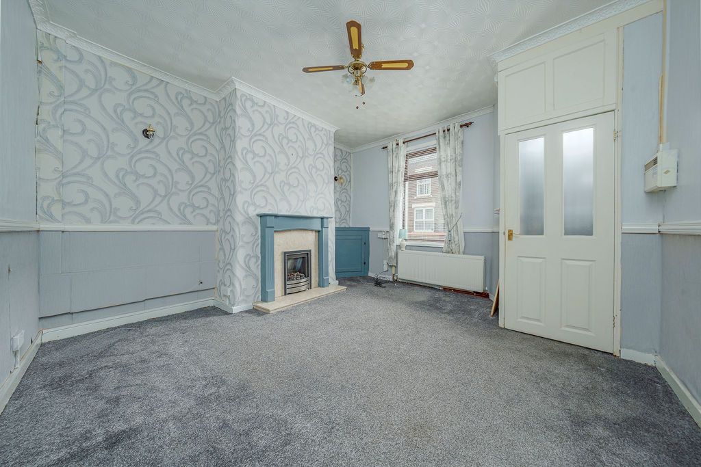 Property photo 2 of 18 Gallery