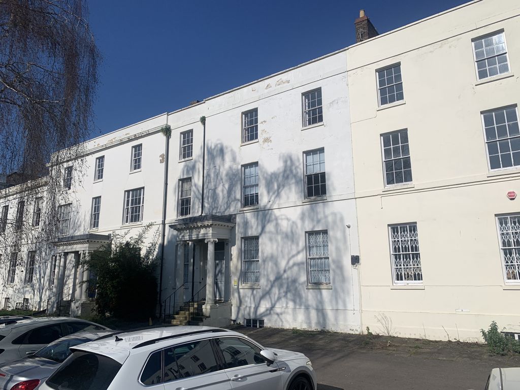 Property photo 2 of 11 Gallery