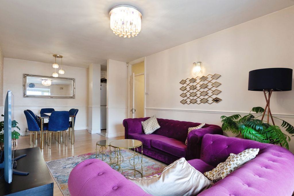 Property photo 1 of 18 Pbox-Img.Jpg