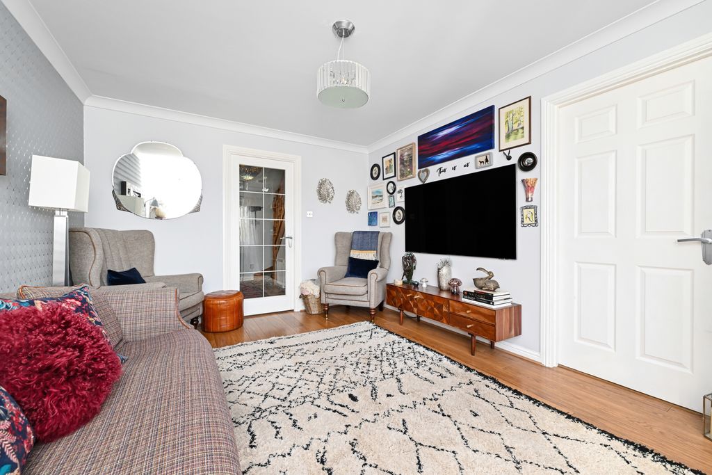 Property photo 3 of 25 Property Image 3