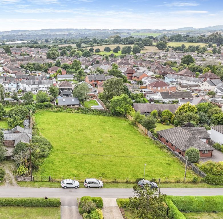 Property photo 1 of 2