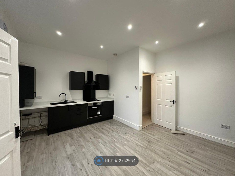 Property photo 1 of 5 Open Plan Kitchen / Living Room