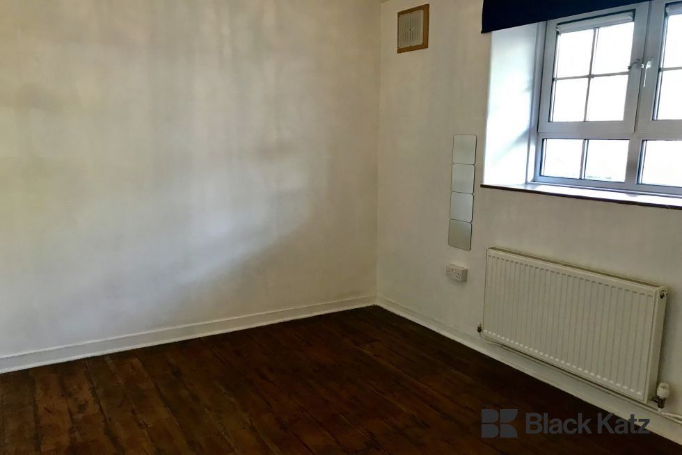 Property photo 3 of 3