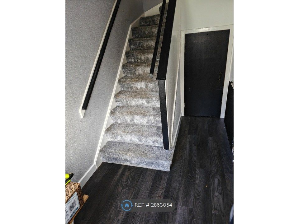 Property photo 2 of 13 Hall