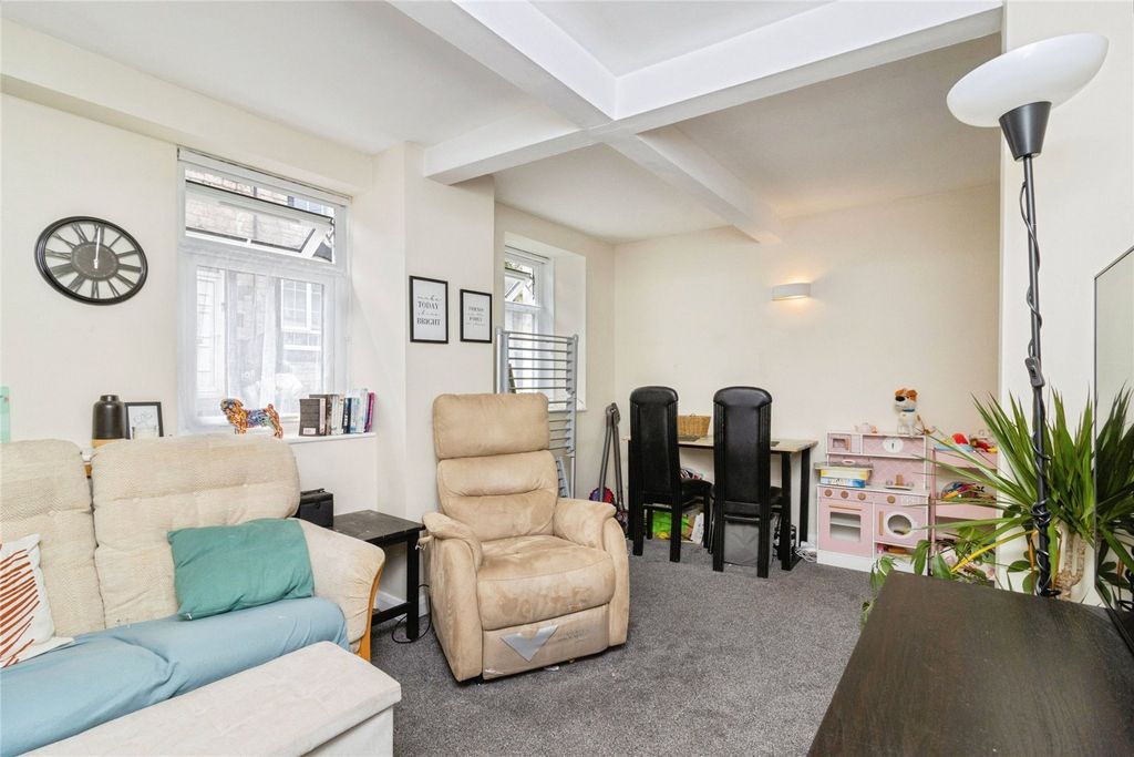 Property photo 3 of 20 Picture No. 20