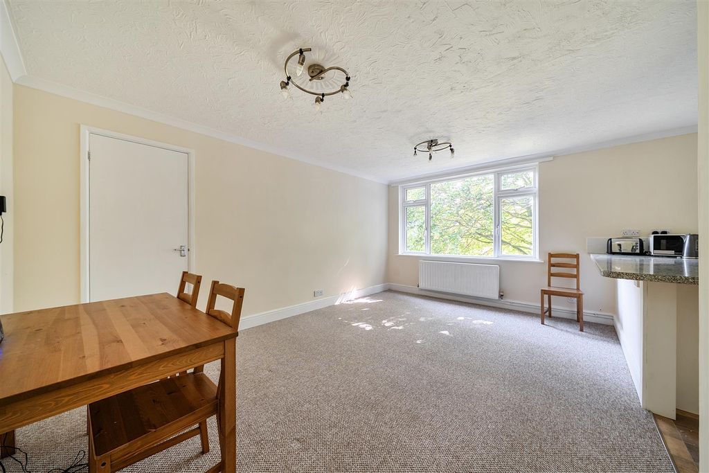 Property photo 3 of 20 Sitting Room