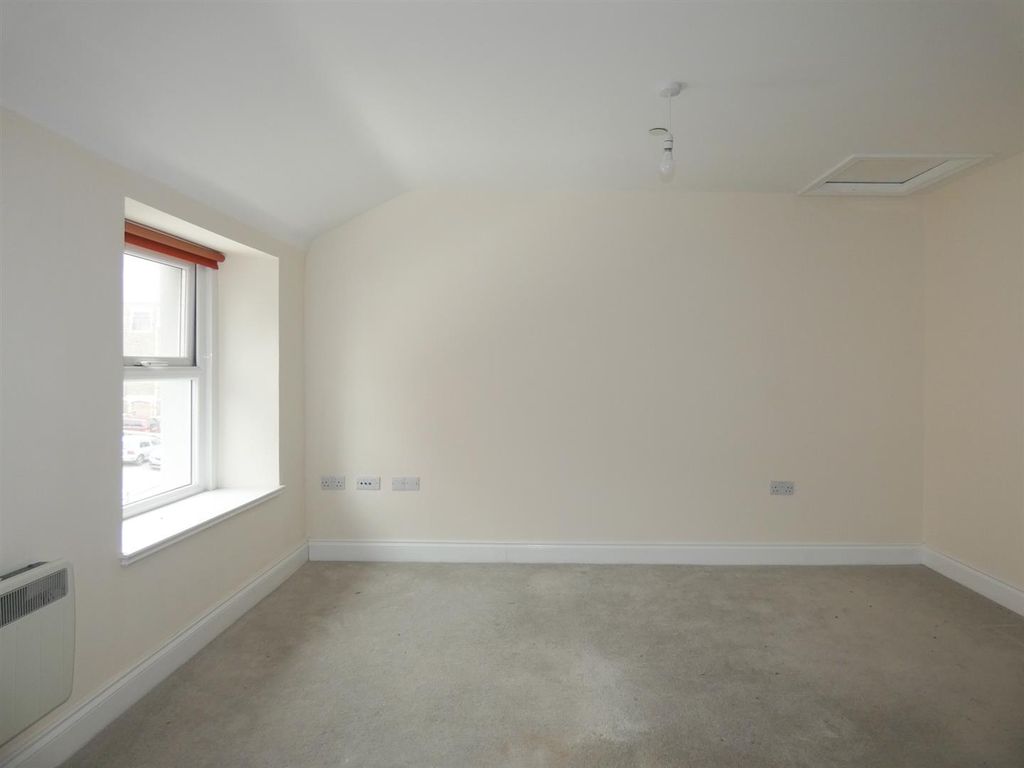 Property photo 3 of 5 F2 - 76 Bucks Road-3.Jpg