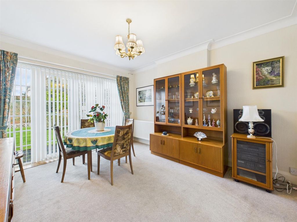 Property photo 2 of 12 Cam05080G0-Pr0243-Still016.Jpg