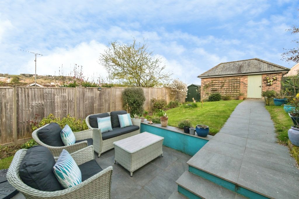 Property photo 2 of 20