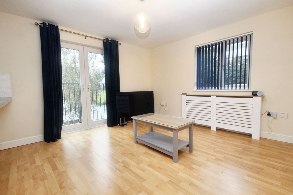 Property photo 2 of 12