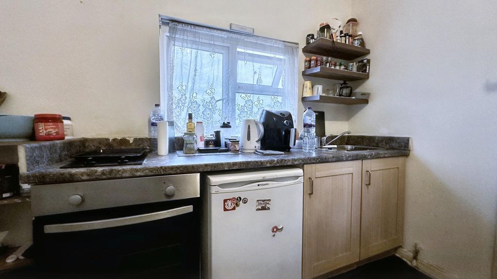 Property photo 2 of 5 85O5Gom3Bkylbnqazqdijw