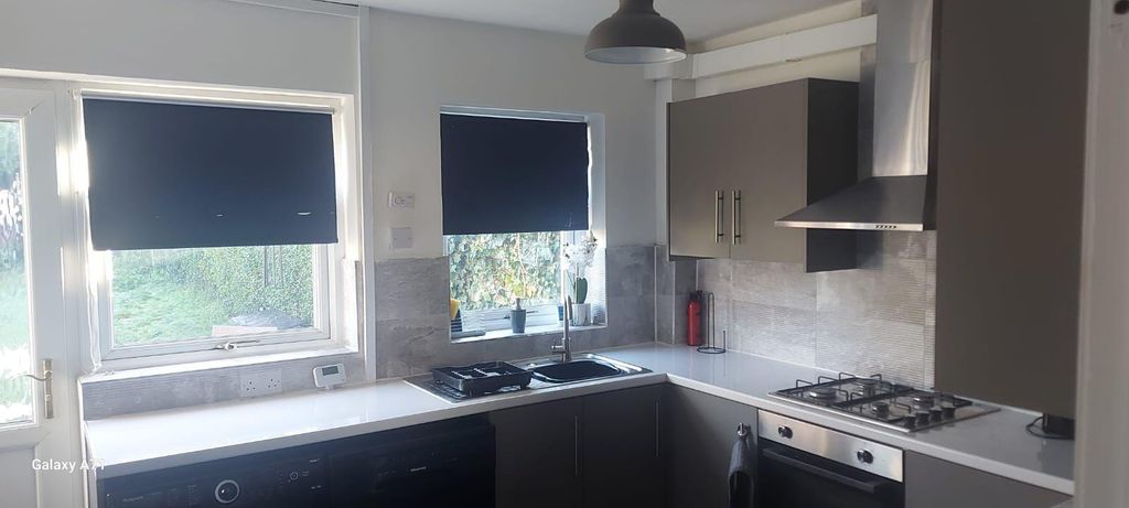 Property photo 3 of 12 103, Plumstead Road Inspection December 2024-Image