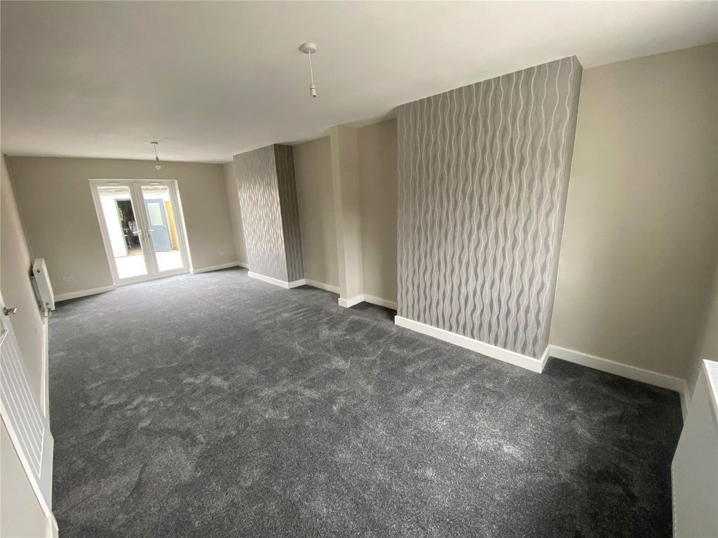 Property photo 2 of 26 Picture No. 17