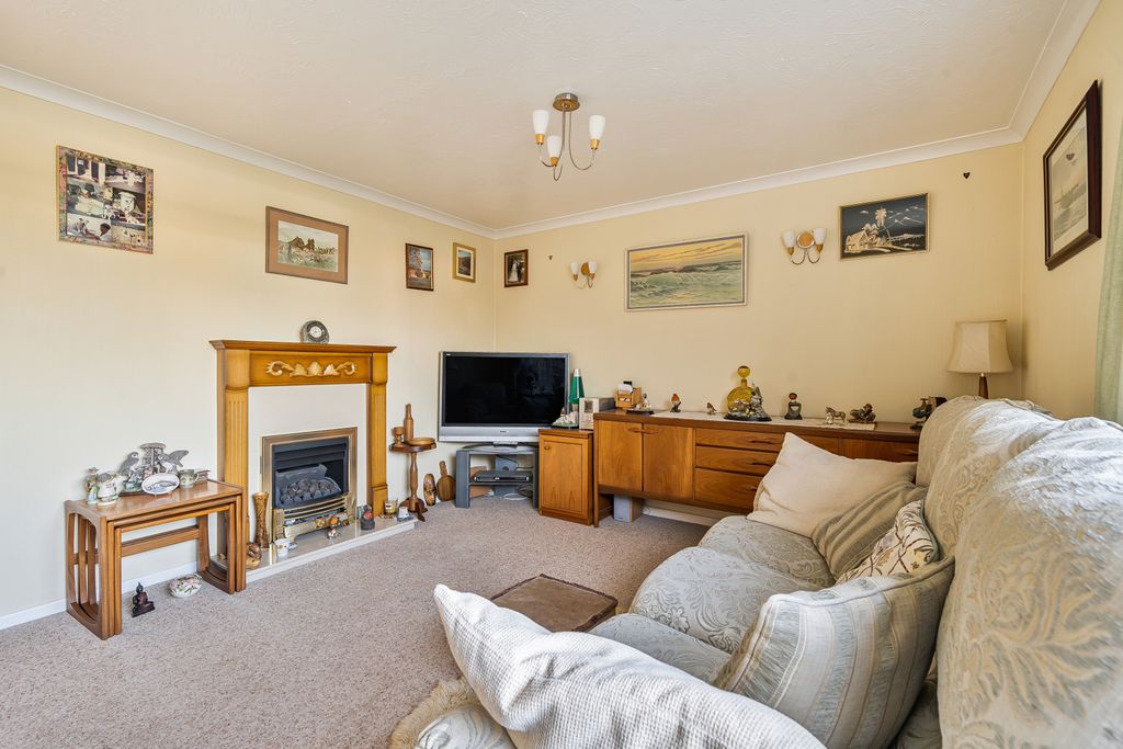 Property photo 3 of 14 Picture No. 32
