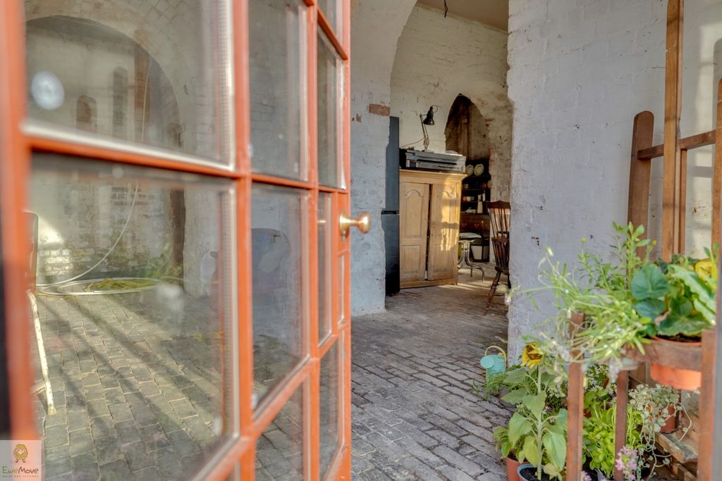 Property photo 2 of 19 Dsc01564-Dsc01568