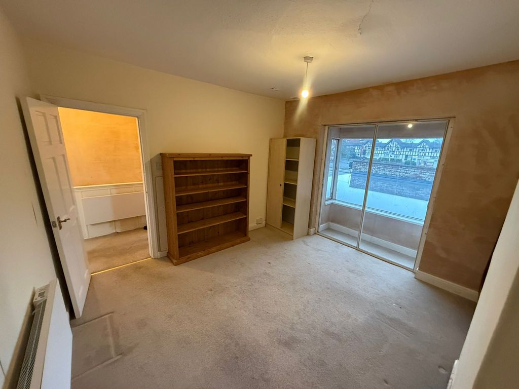 Property photo 1 of 7 1-Bedroom Flat Above Shop €“ To Let In Sheldon, Coventry Road, Birmingham (B26)