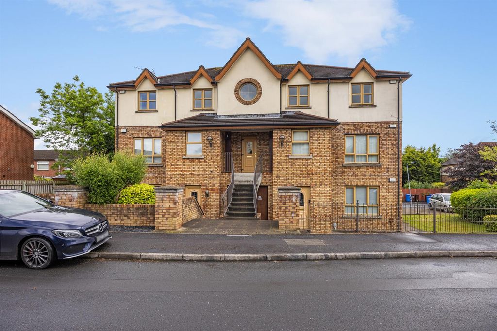 Property photo 1 of 16 69 Woodrow Gardens 14.Jpg