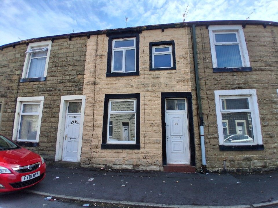 Property photo 1 of 18