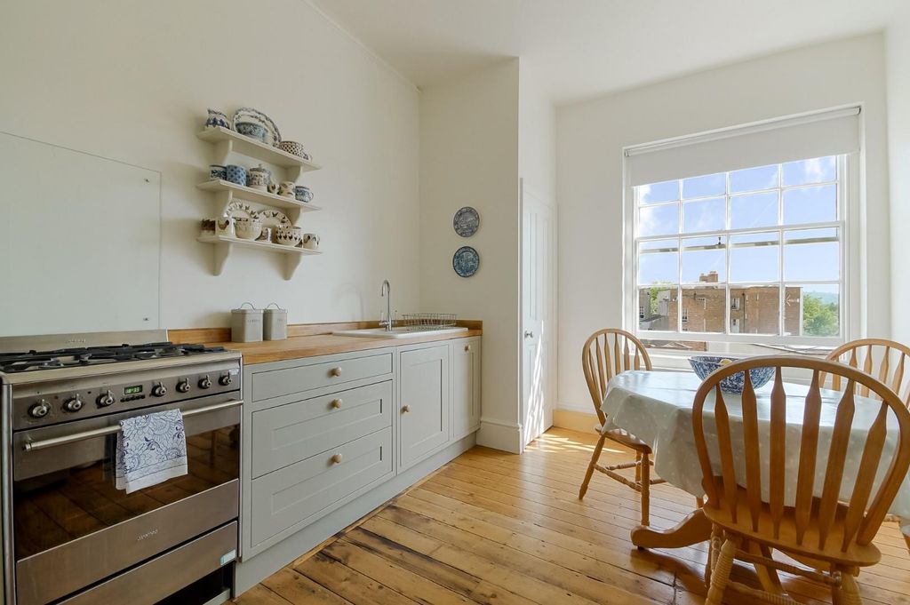 Property photo 2 of 16 Kitchen A.Jpg