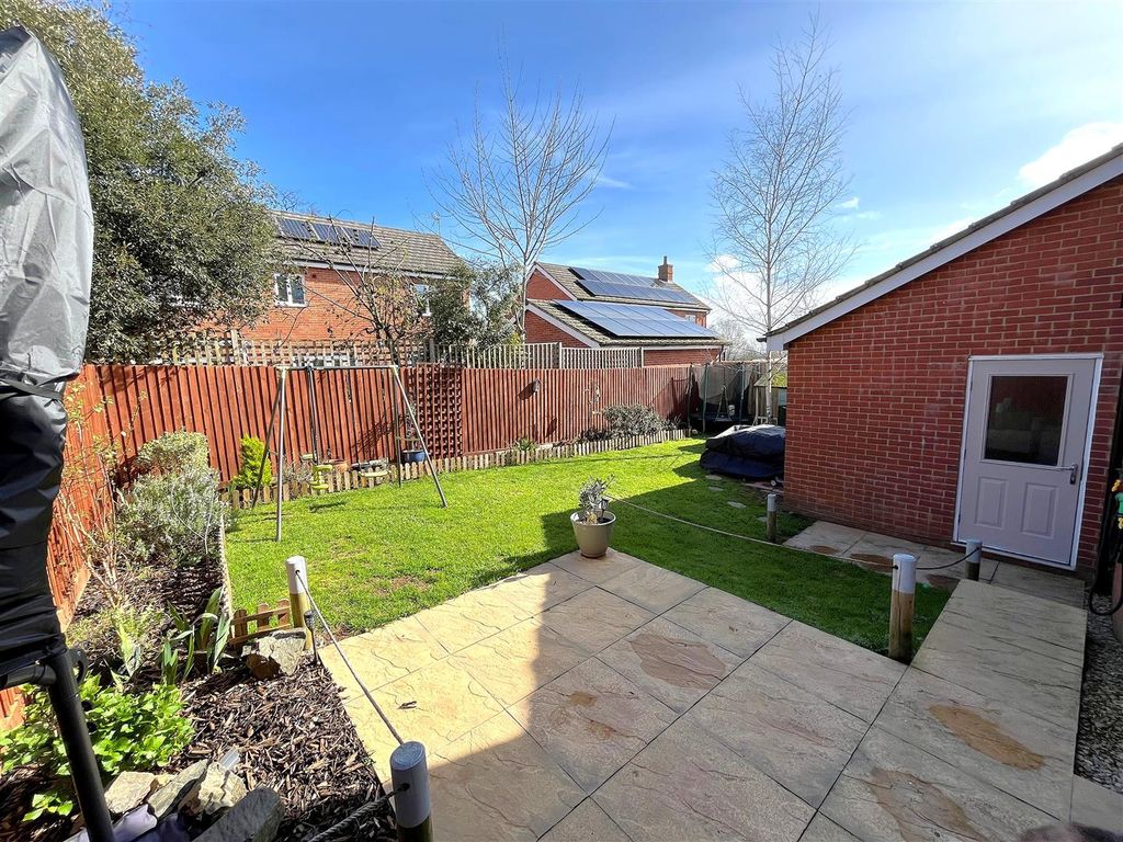 Property photo 2 of 13 73Meek4.Jpg